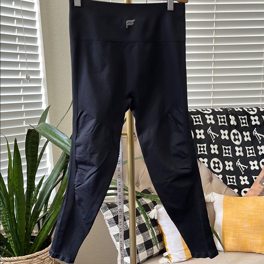 Fabletics Sync Seamless Black High-Waisted 7/8 Le… - image 6